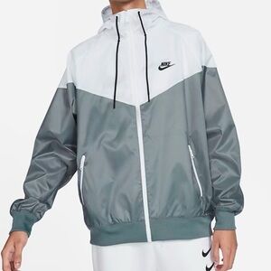 Nike Sportswear Windrunner Men’s Hooded Jacket